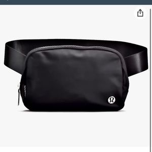 NWT Lululemon Everywhere Crossbody Bag